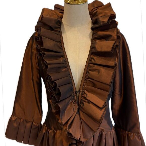 St. John NWOT  Formal Copper Ruffled Neck Taffeta Cape 3/4 Sleeves Jacket  8 - Picture 2 of 6